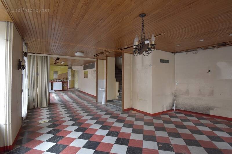 Maison à ROCHEPAULE