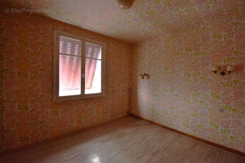 Maison à ROCHEPAULE