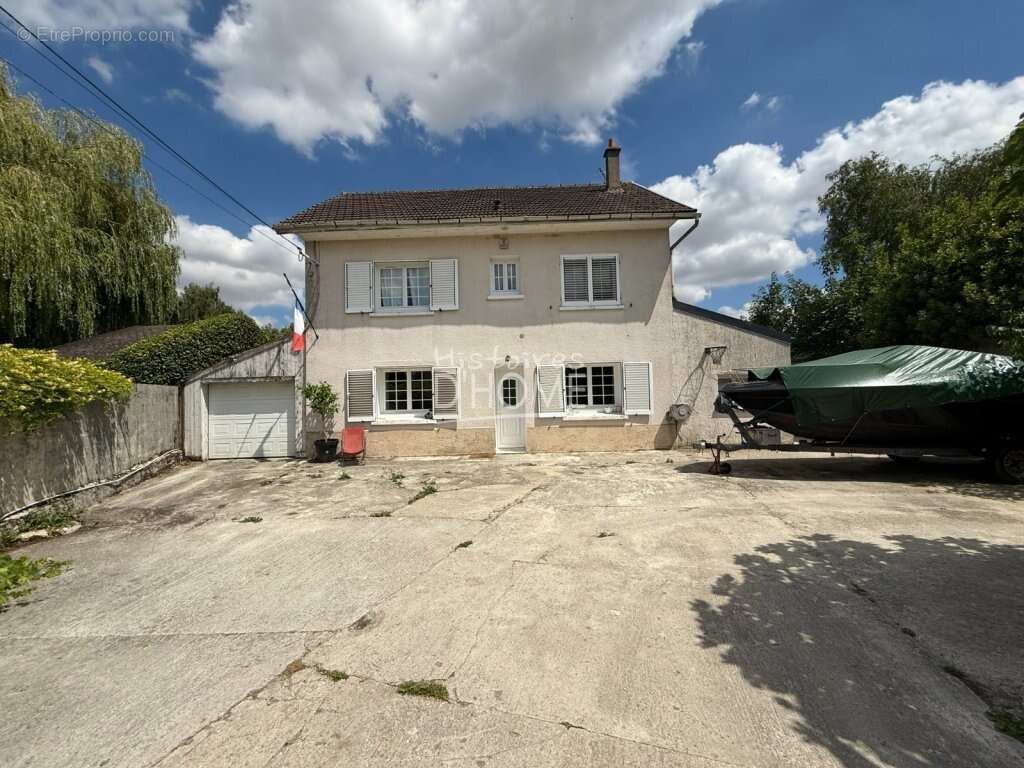 Maison à ROZAY-EN-BRIE