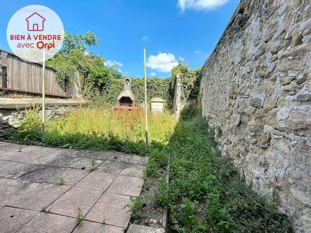 Maison à GAILLON-SUR-MONTCIENT
