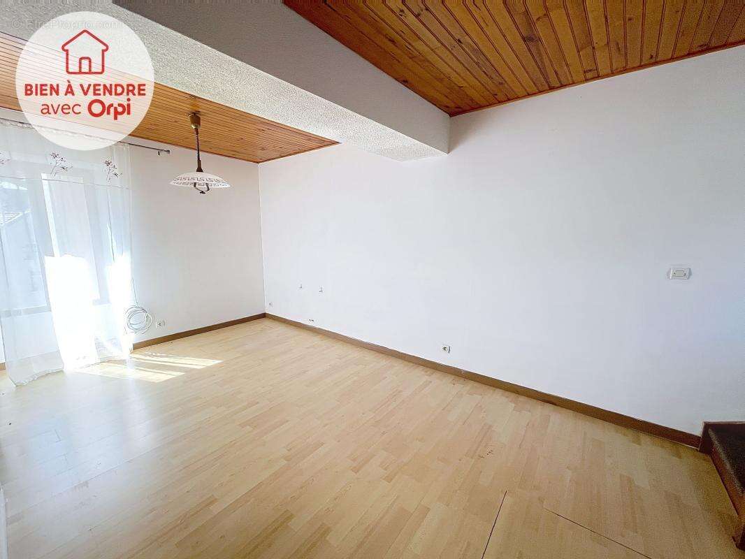 Maison à GAILLON-SUR-MONTCIENT