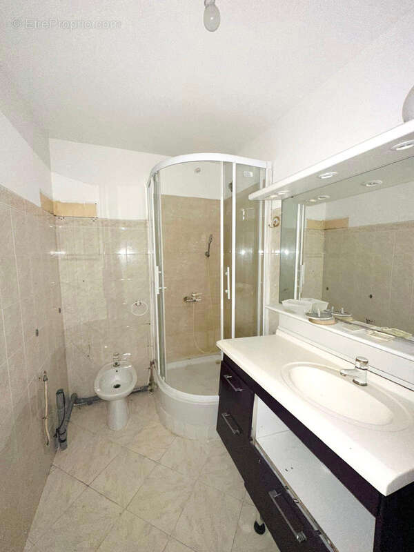 Appartement à MARSEILLE-3E