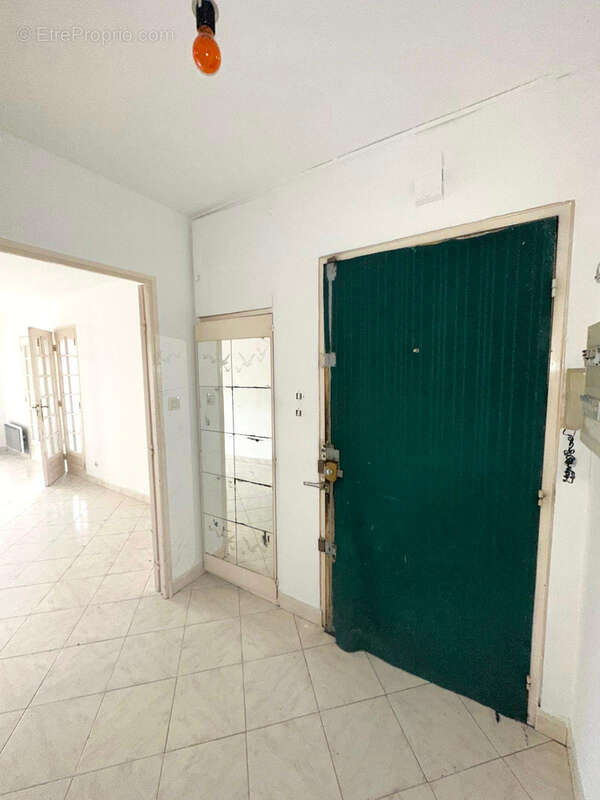 Appartement à MARSEILLE-3E