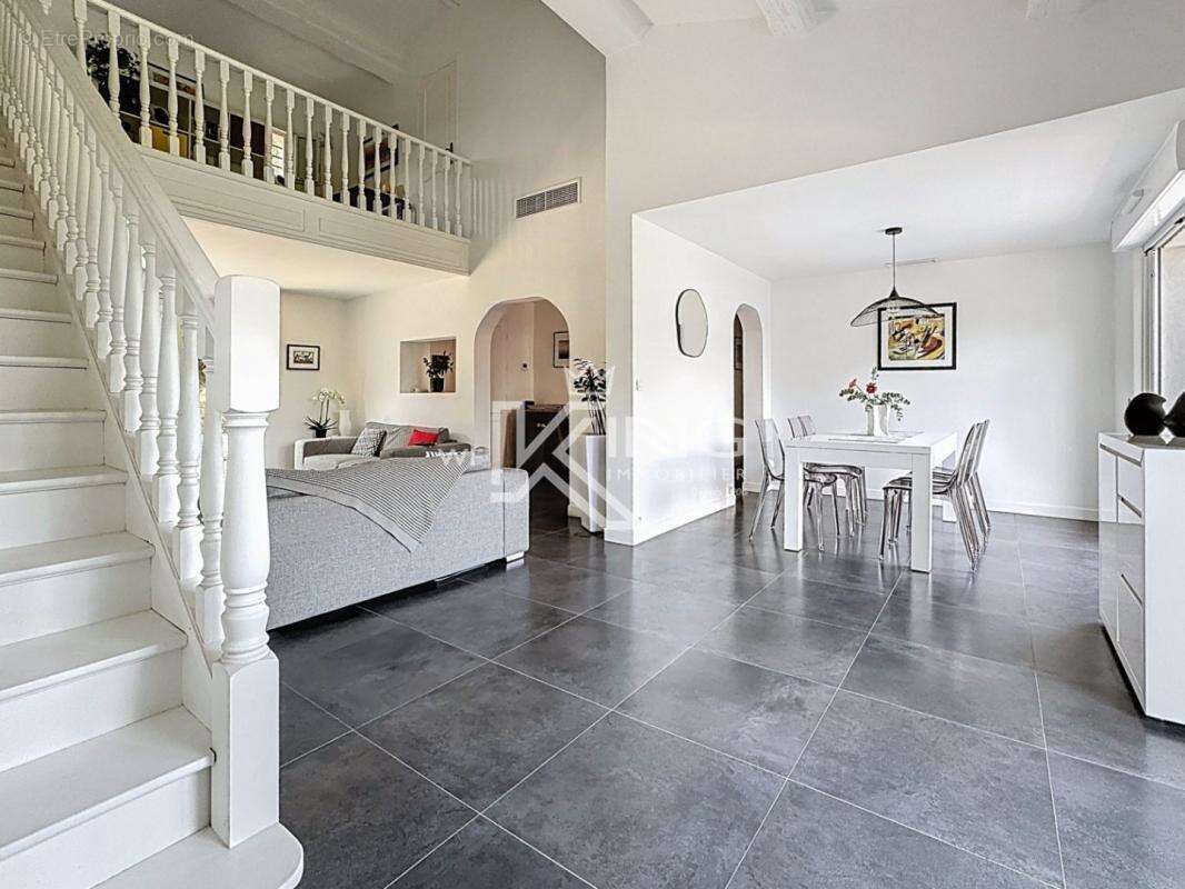 Maison à SAINT-RAPHAEL