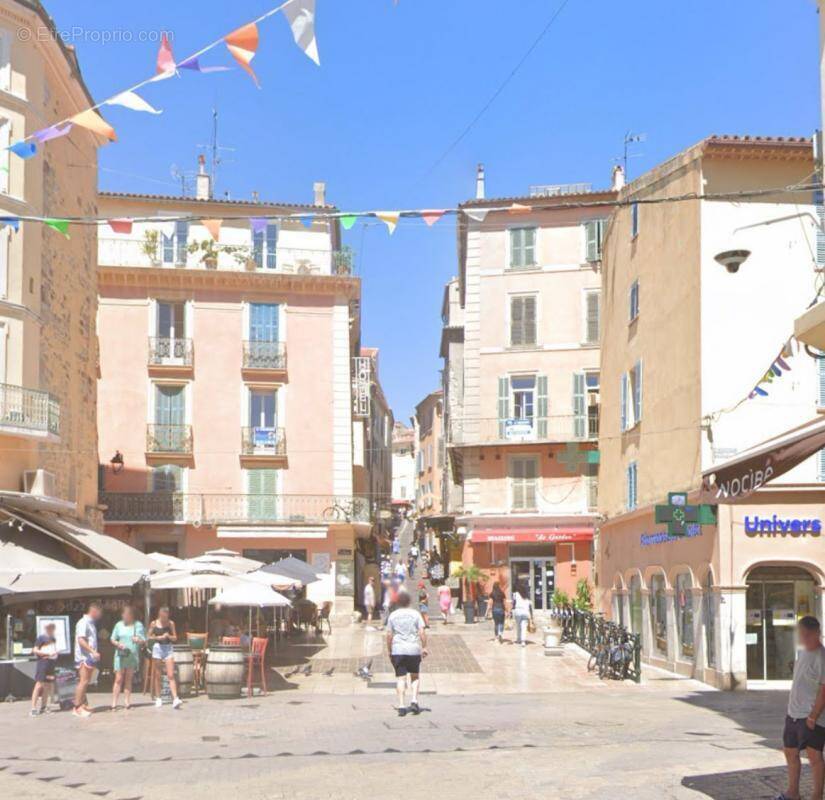 Commerce à HYERES