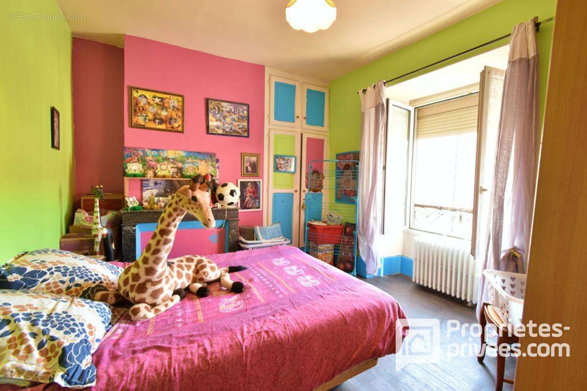 Maison à MEHUN-SUR-YEVRE