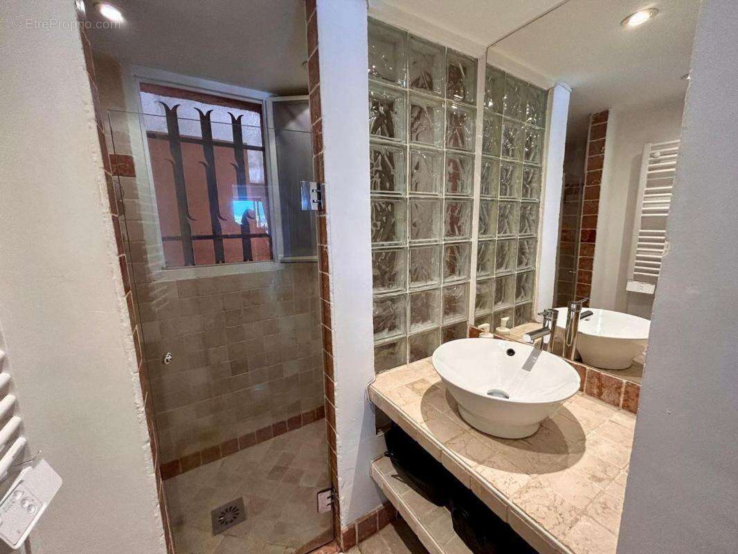 Appartement à COGOLIN