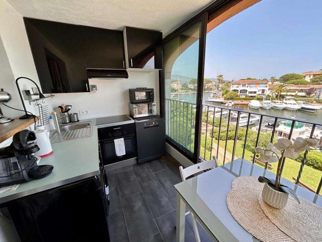 Appartement à COGOLIN