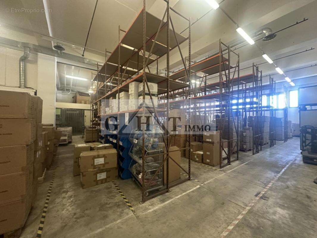 Commerce à MONTREUIL