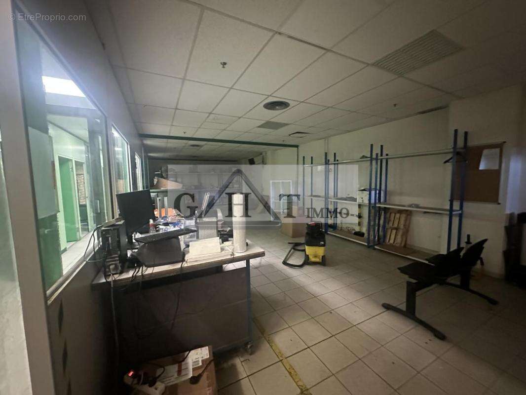 Commerce à MONTREUIL