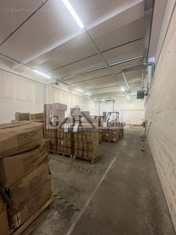 Commerce à MONTREUIL