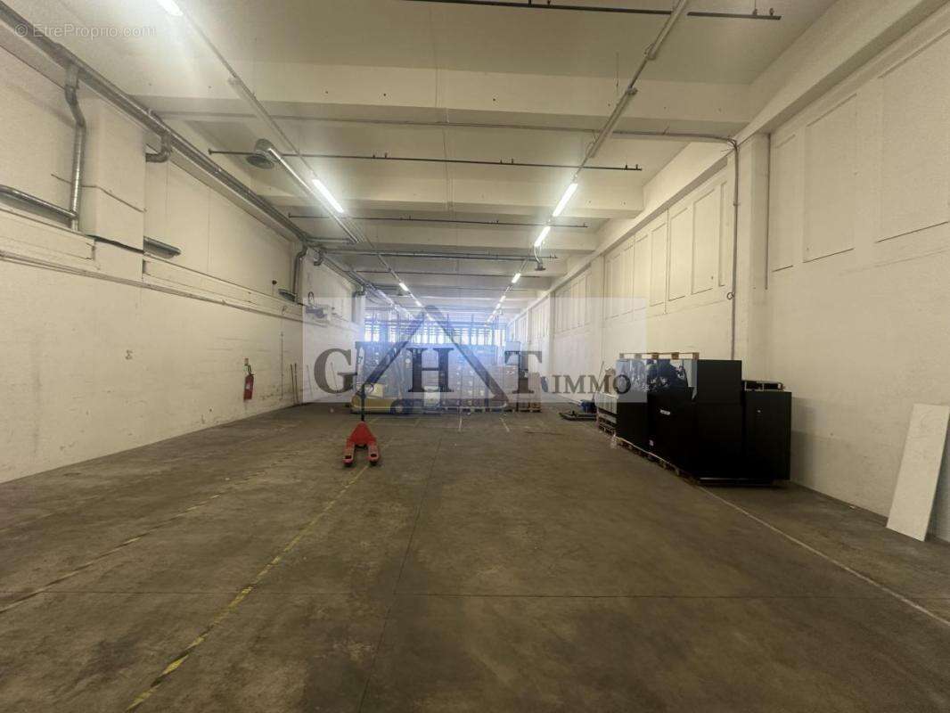 Commerce à MONTREUIL