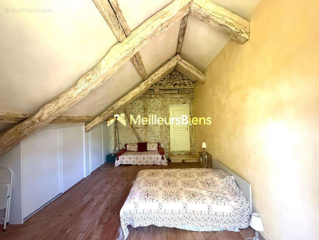 Maison à SAINT-JUST-SUR-VIAUR