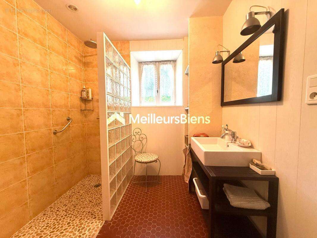 Maison à SAINT-JUST-SUR-VIAUR