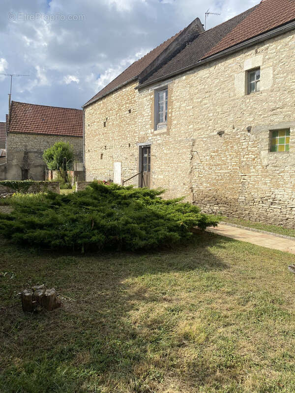 Maison à ARCY-SUR-CURE