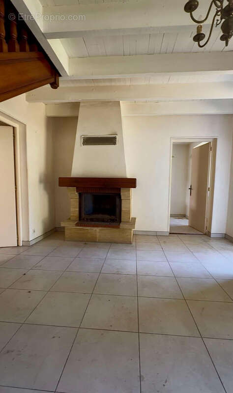 Maison à RIEUPEYROUX