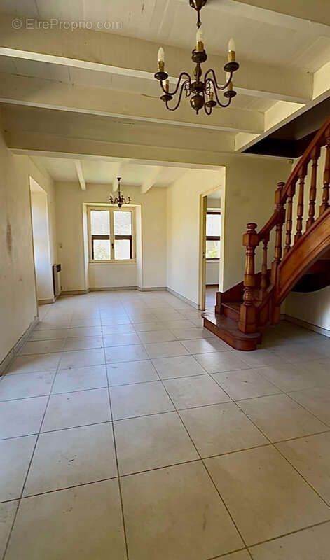 Maison à RIEUPEYROUX