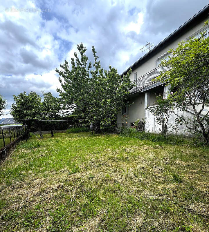 Maison à LUC-LA-PRIMAUBE