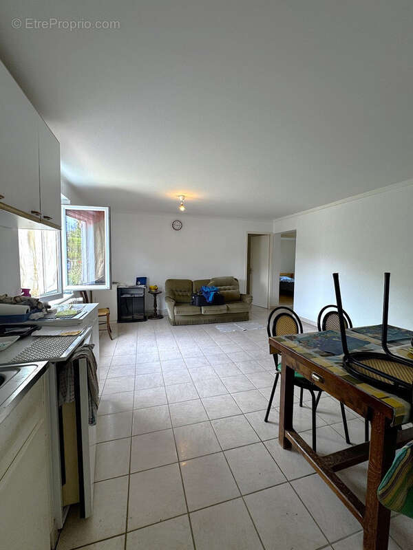 Maison à LUC-LA-PRIMAUBE