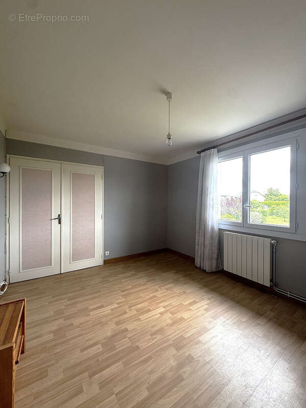 Maison à LUC-LA-PRIMAUBE