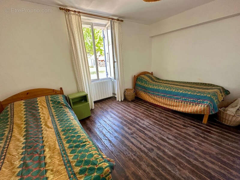 Maison à BOUTEILLES-SAINT-SEBASTIEN