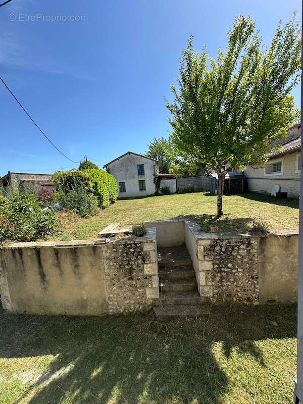 Maison à BOUTEILLES-SAINT-SEBASTIEN