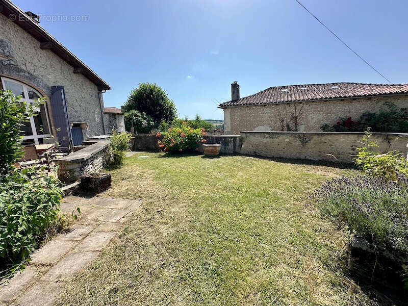 Maison à BOUTEILLES-SAINT-SEBASTIEN