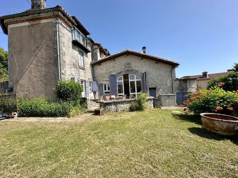 Maison à BOUTEILLES-SAINT-SEBASTIEN