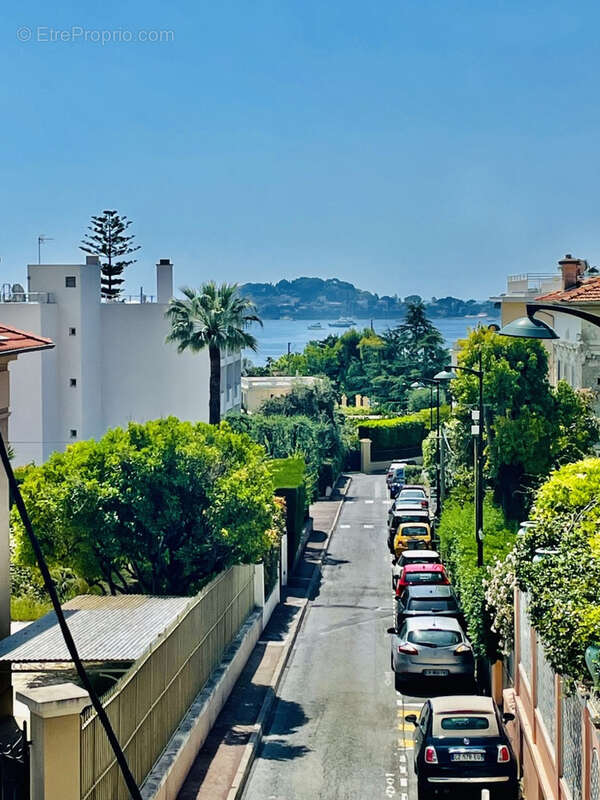 Appartement à BEAULIEU-SUR-MER