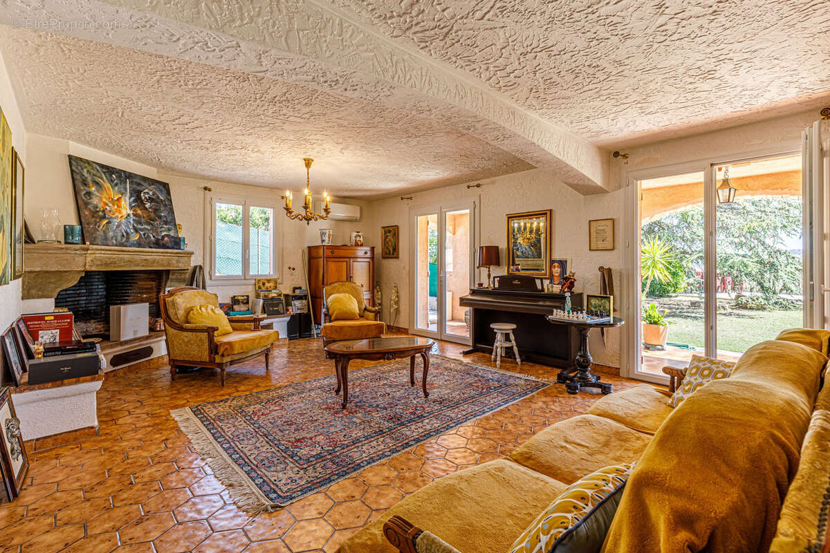 Maison à PEYMEINADE