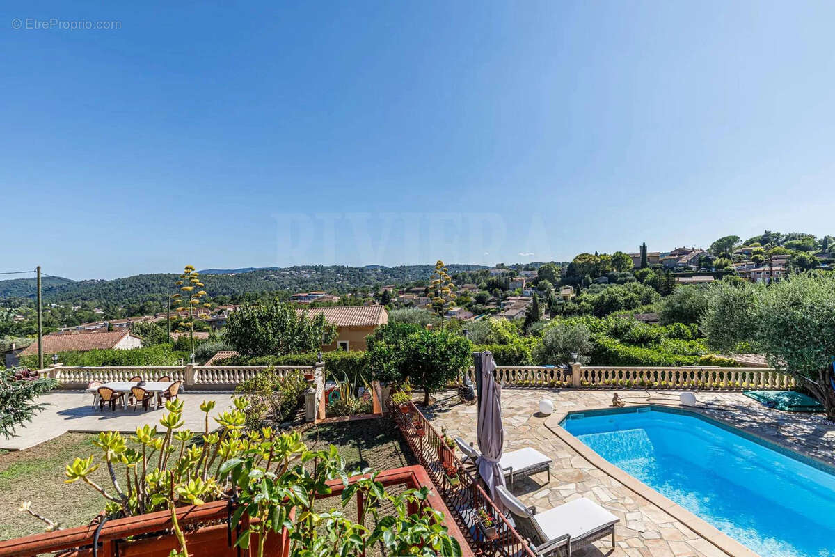 Maison à PEYMEINADE