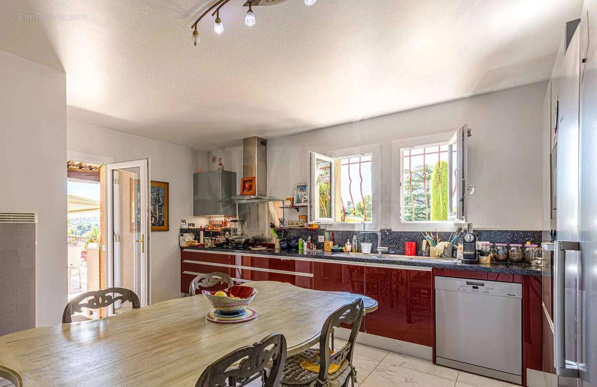 Maison à PEYMEINADE