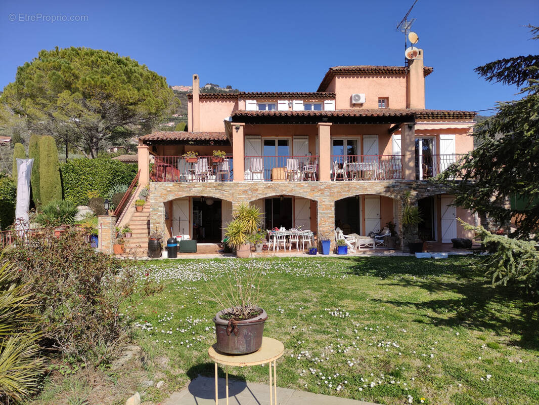 Maison à PEYMEINADE