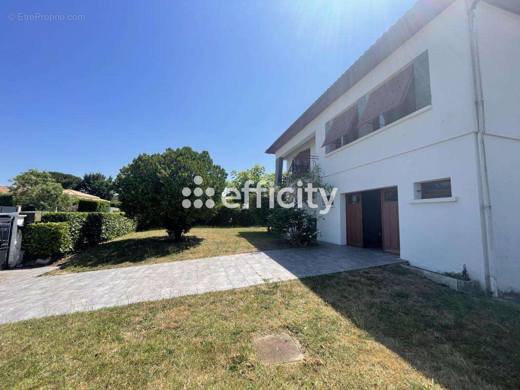 Maison à SAINTE-EULALIE