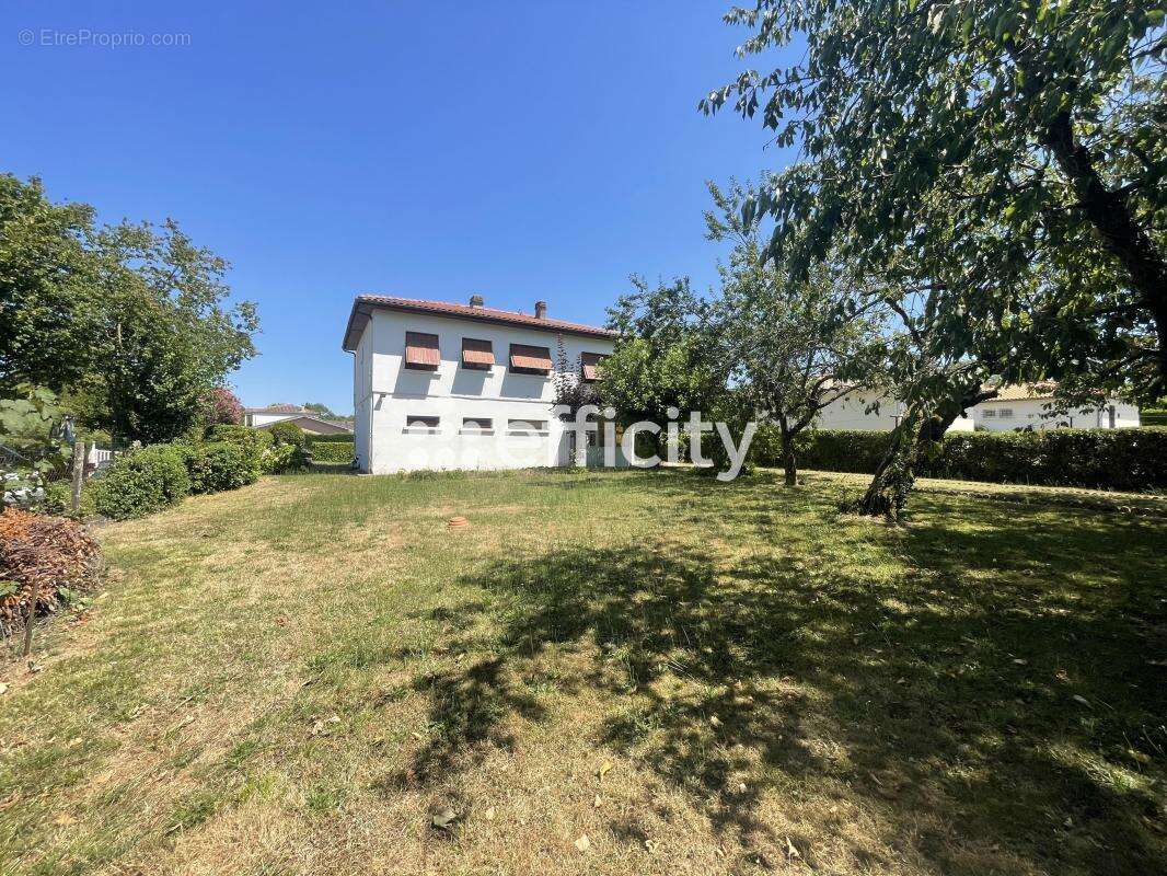 Maison à SAINTE-EULALIE