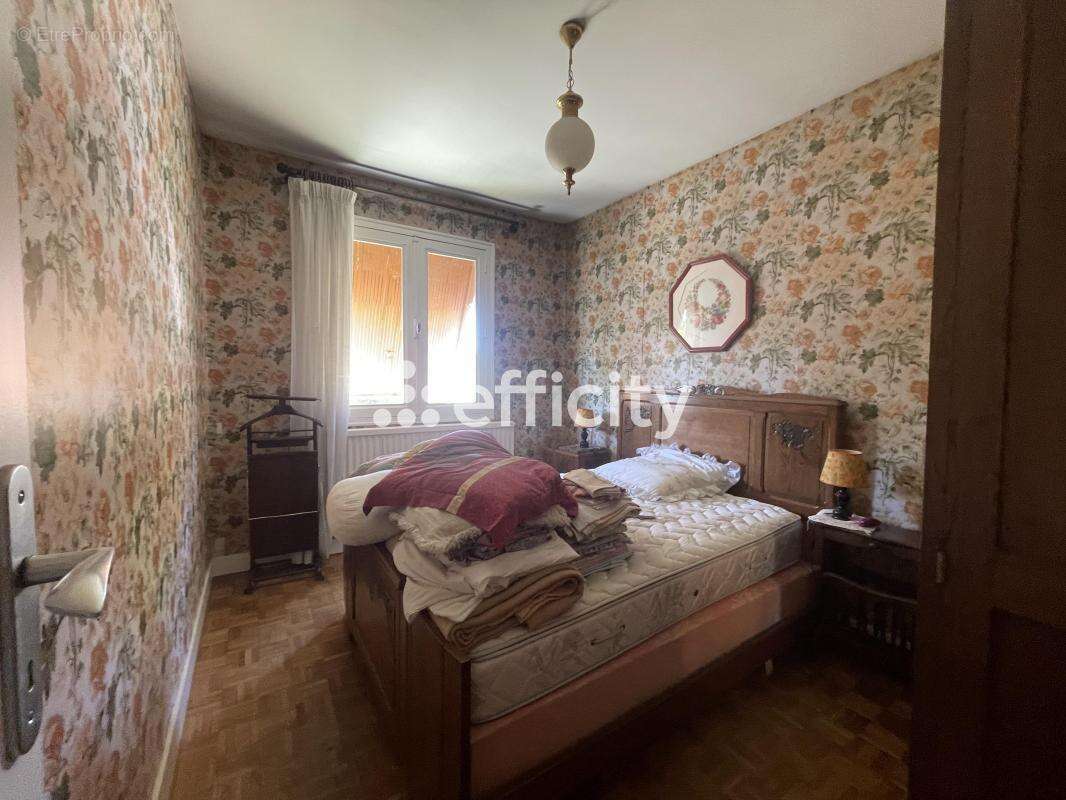 Maison à SAINTE-EULALIE