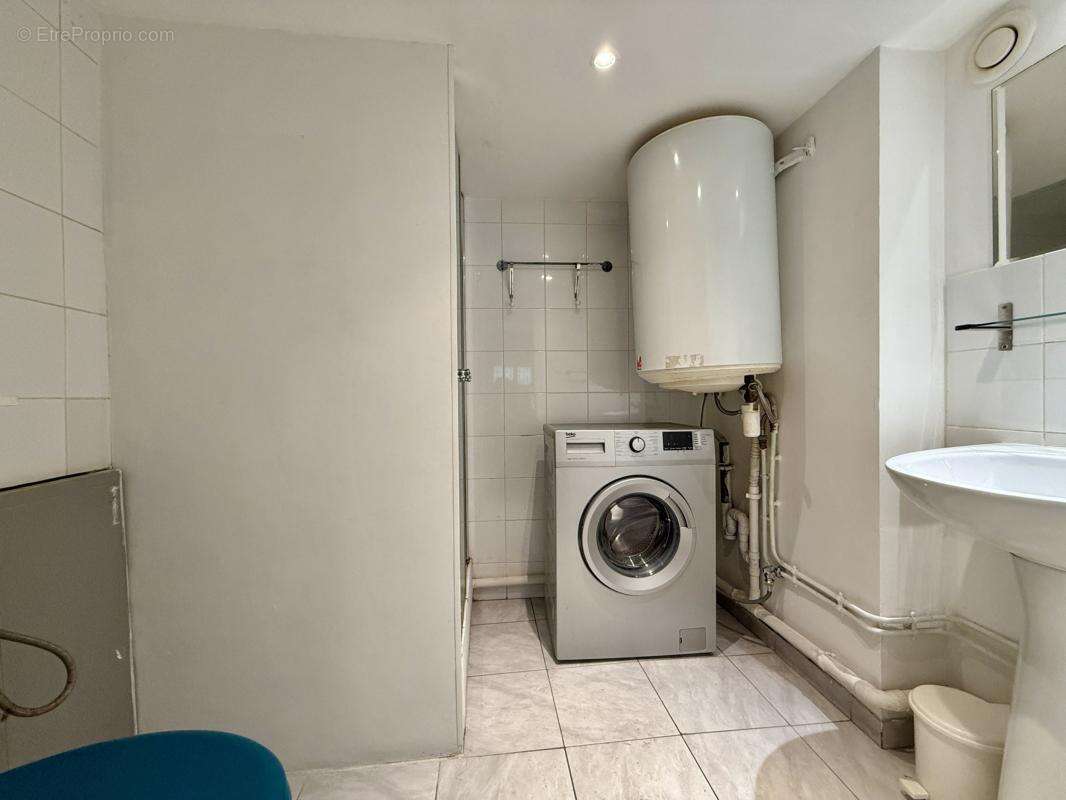 Appartement à MARSEILLE-1E