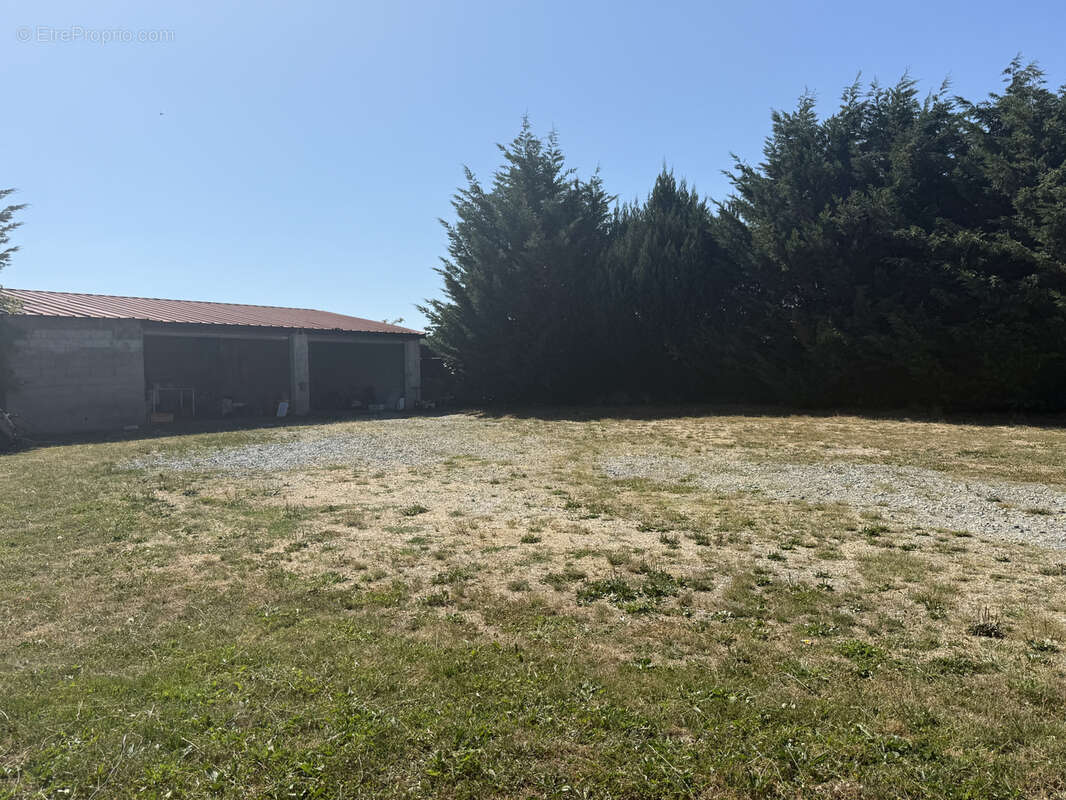 Maison à SAINT-HILAIRE-LA-CROIX