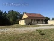Maison à SAINT-HILAIRE-LA-CROIX
