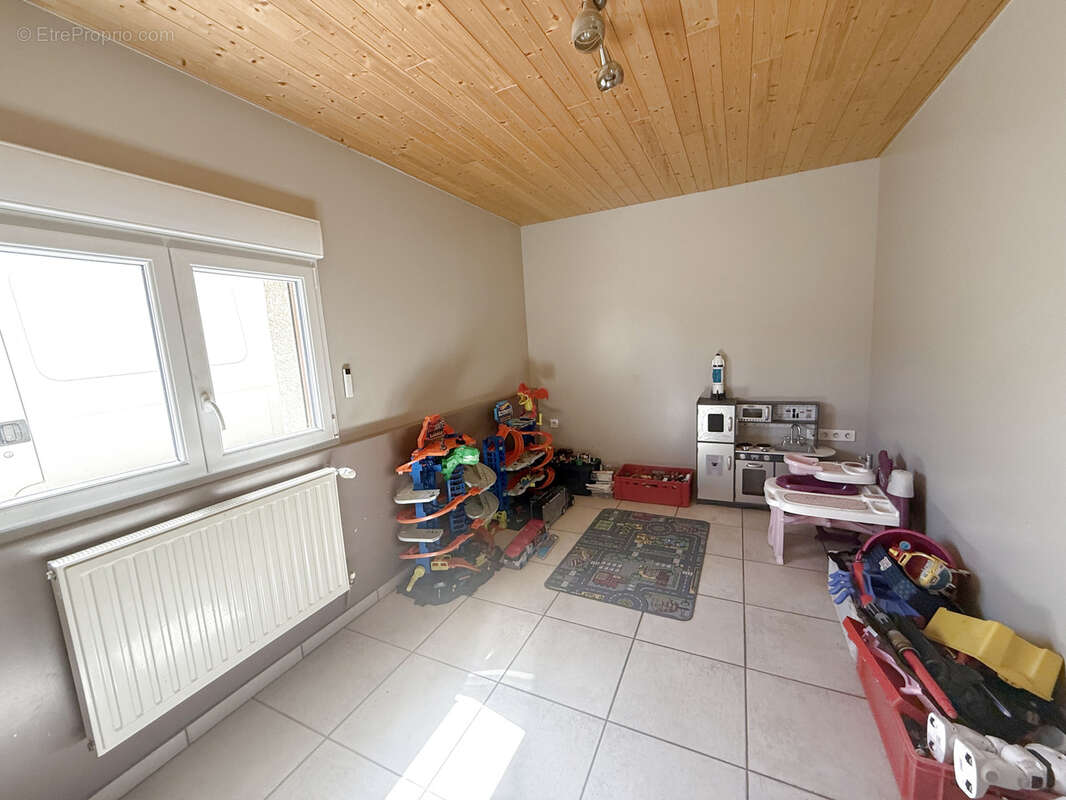 Maison à SAINT-HILAIRE-LA-CROIX