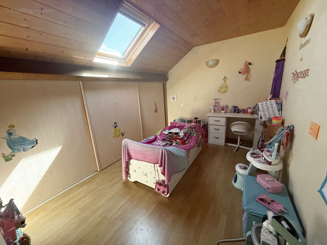 Maison à SAINT-HILAIRE-LA-CROIX