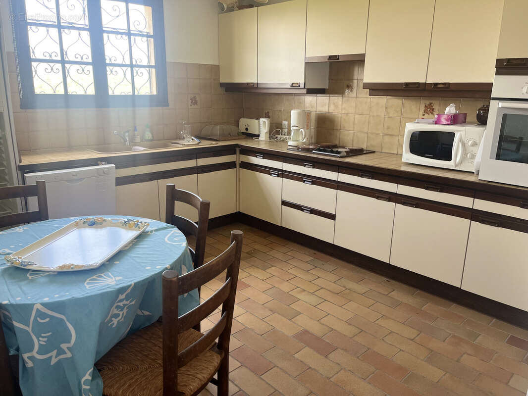 Maison à ROQUEBRUNE-SUR-ARGENS