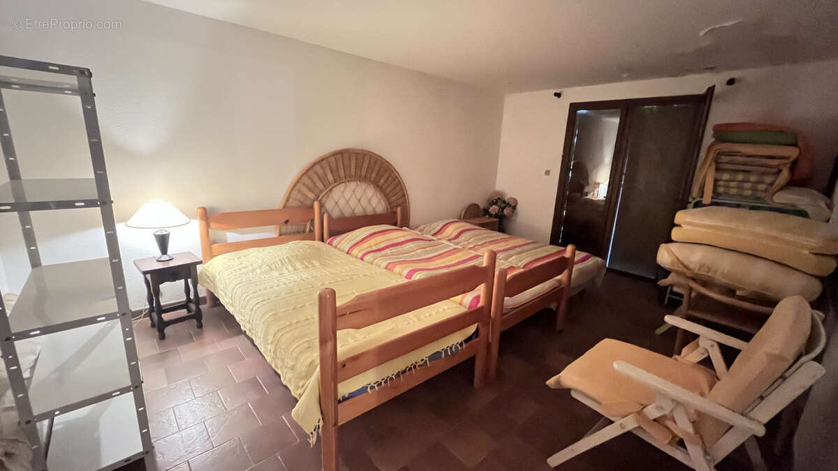 Maison à ROQUEBRUNE-SUR-ARGENS