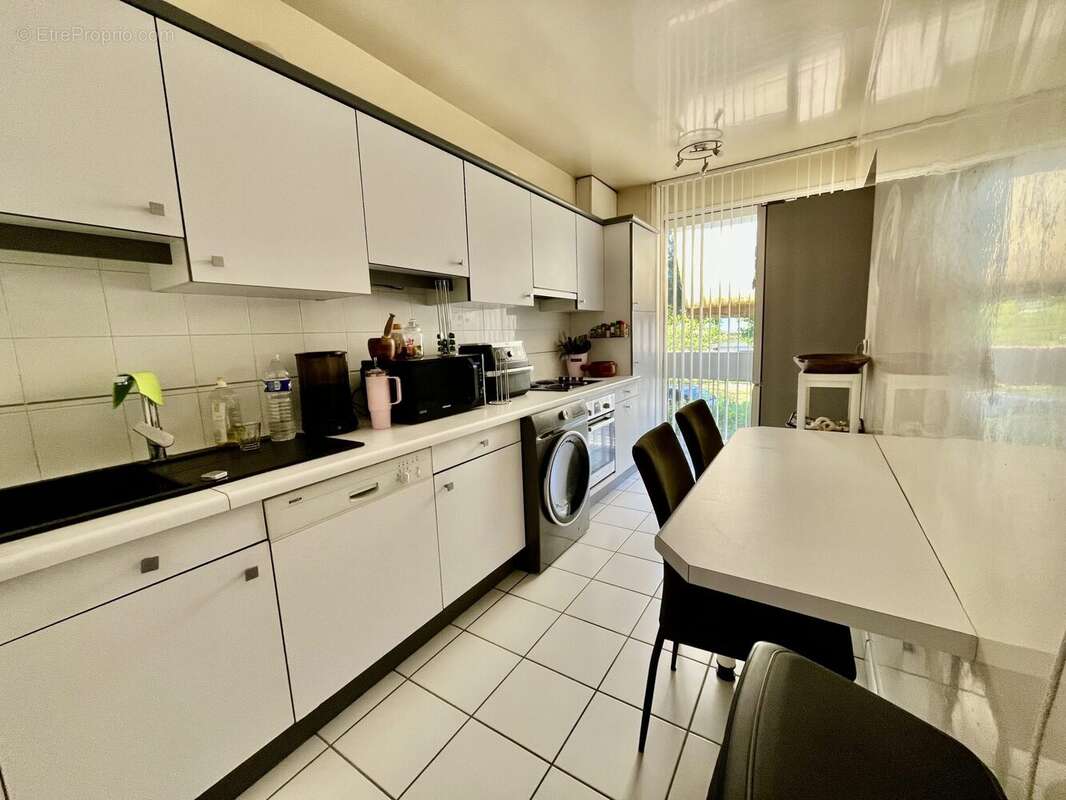 Appartement à FONTENAY-LE-FLEURY