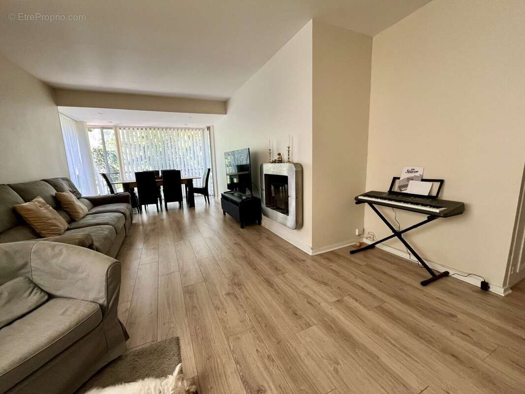 Appartement à FONTENAY-LE-FLEURY