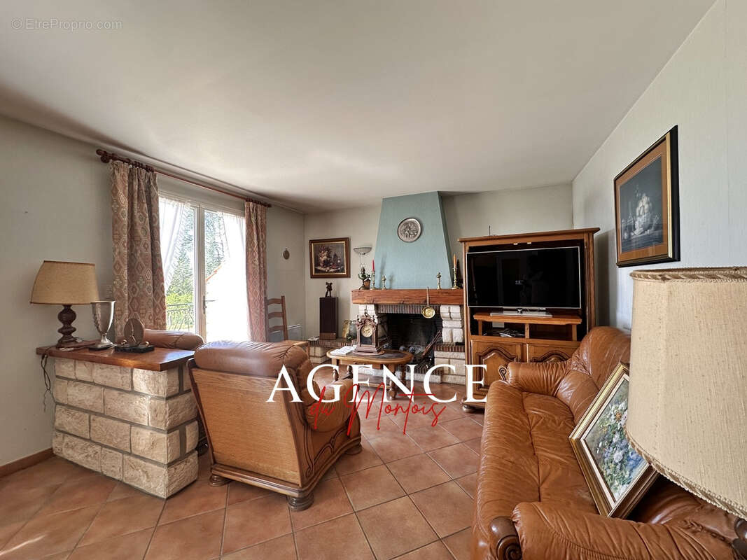 Maison à DONNEMARIE-DONTILLY