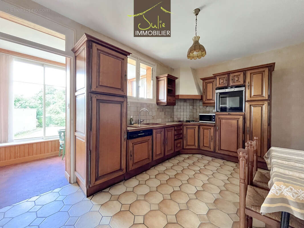 Maison à MONCOUTANT