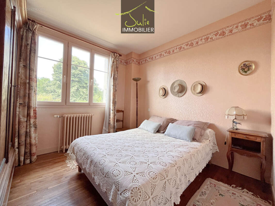 Maison à MONCOUTANT