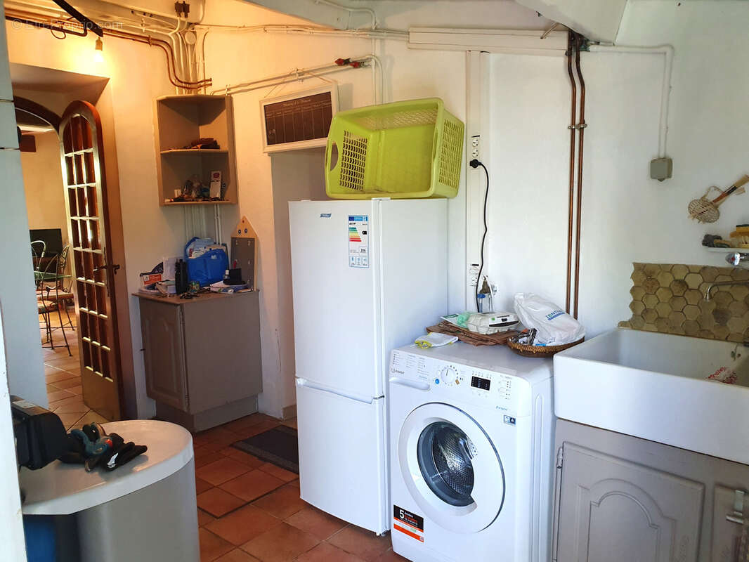 Maison à PORT-D&#039;ENVAUX