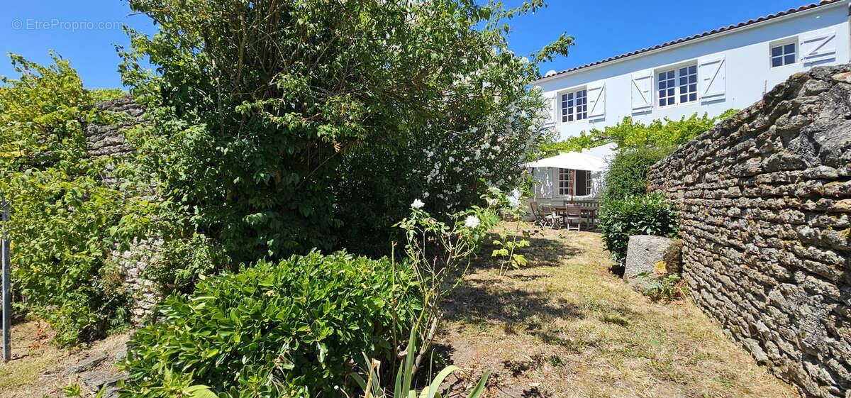 Maison à LES PORTES-EN-RE